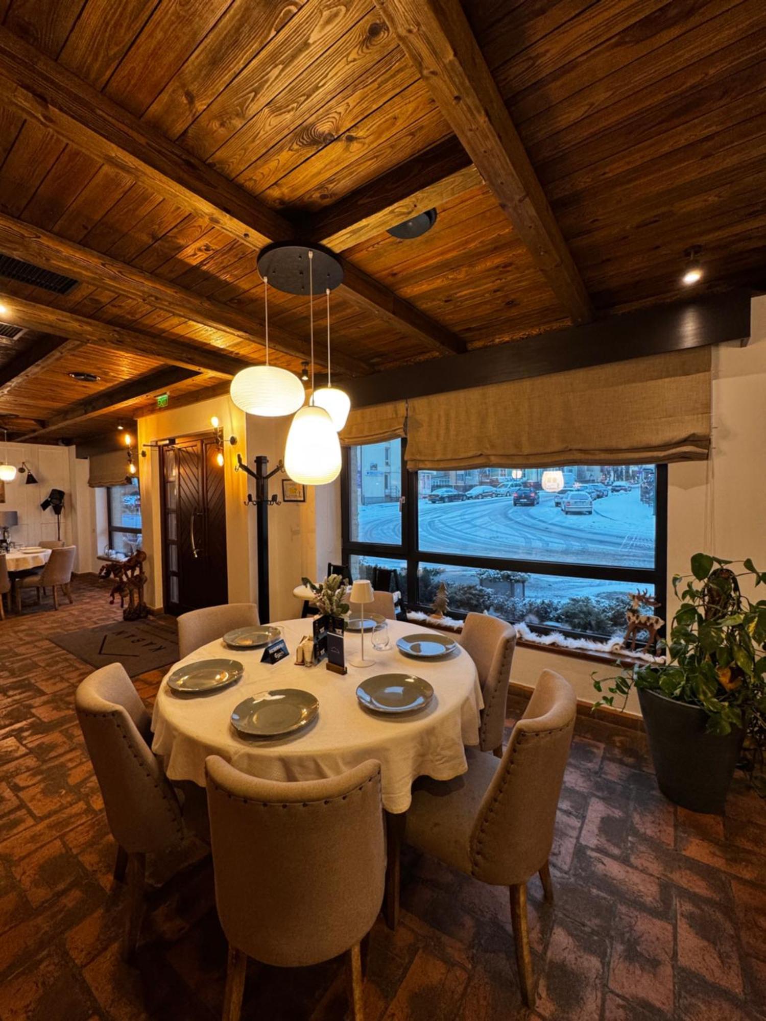 Kaban Boutique - 5Star Central Villa In Vatra Dornei Eksteriør billede